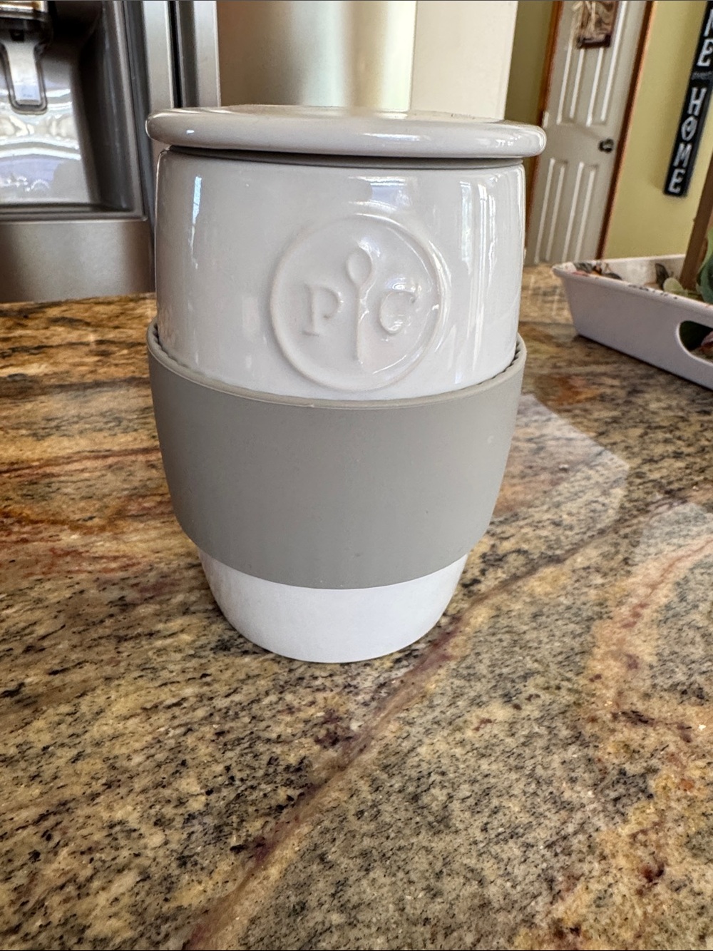 Pampered Chef Ceramic Utensil Egg Cooker with Silicone Band